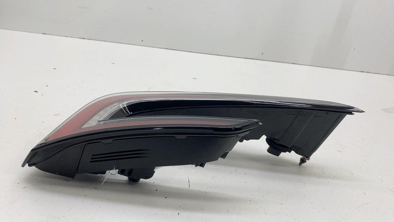 ⭕ 24-25 Model 3 Rear Driver Side Taillight Quarter Tail Lamp Left 1691