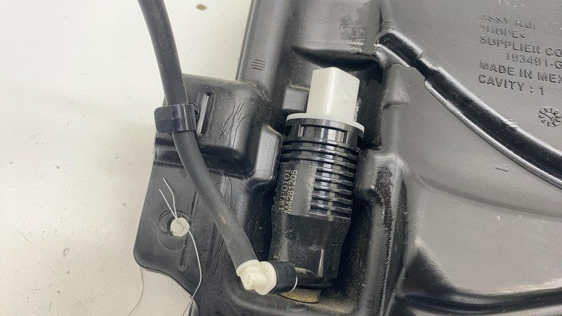 ⭕ 2024-2025 Model 3 Windshield Washer Reservoir Bottle Tank w/ Pump 18