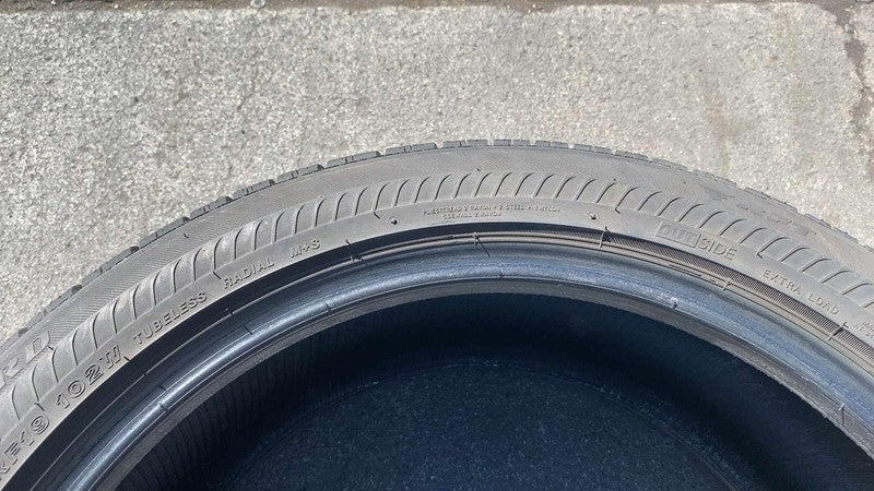 ⭕ Bridgestone Driveguard 245/45 RF19 102W Radial Tubeless Extra Load W