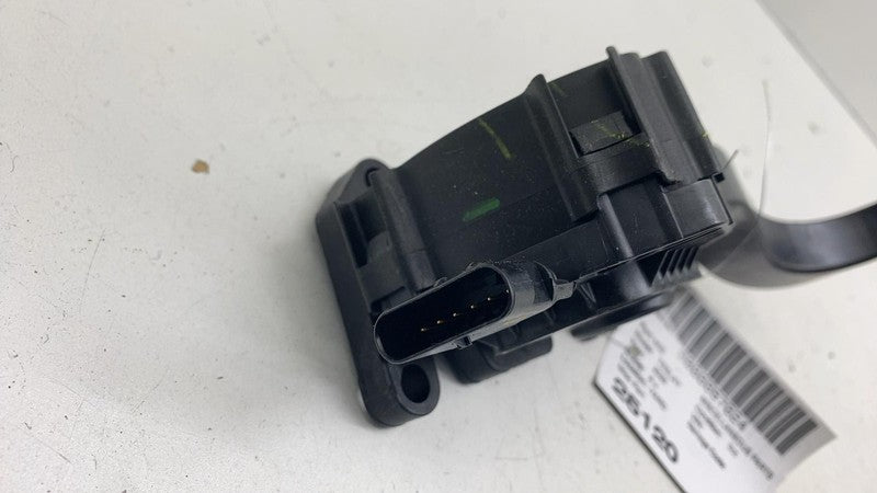 ⭕ 2020-2024 Tesla Model Y Front Driver Accelerator Gas Pedal Throttle 