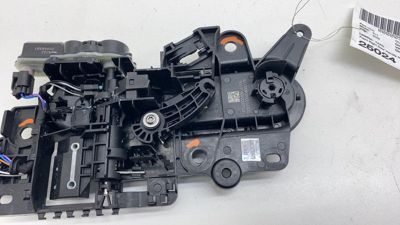 PT00002455-J ⭕22-24 R1T R1S Right Front / Left Exterior Door Handle Green EXP006 PT00002455-J