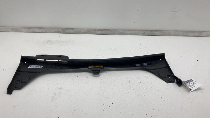 A2055003000 ⭕19-20 Mercedes-Benz C300 Front Air Intake Cleaner Inlet Cover Panel A2055003000