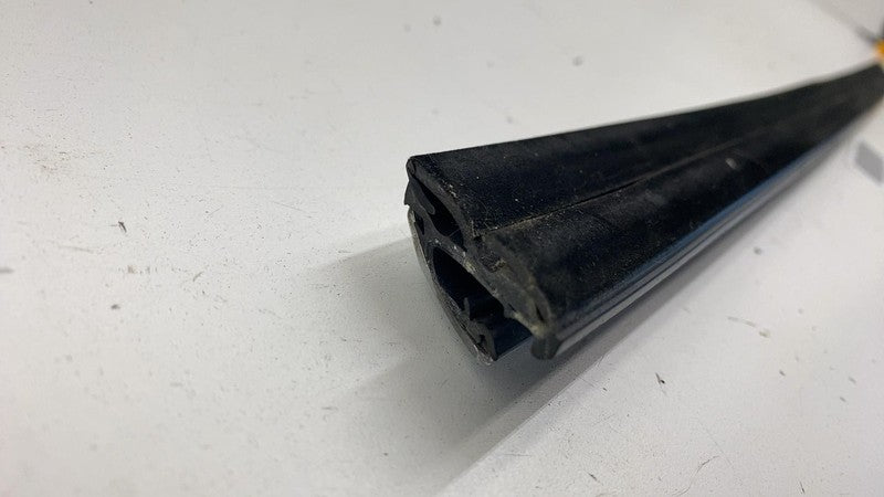 ⭕ 18-21 Lincoln Navigator Rear Left Side Door Window Belt Molding Chro