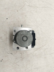 ⭕ 20-23 Tesla Model Y Anti-Lock Brake System ABS Pump Module Unit 1044745-00-B