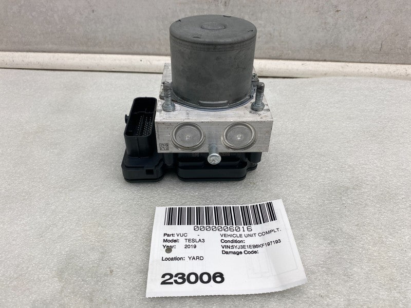 1044745-00-B ⭕ 17-23 Tesla Model 3 Anti-Lock Brake System ABS Pump Module Unit 1044745-00-B