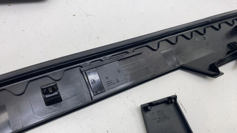 ⭕ 24 Cybertruck Rear Left & Right 2nd Row Seat Cover 1840064-00-C/1819