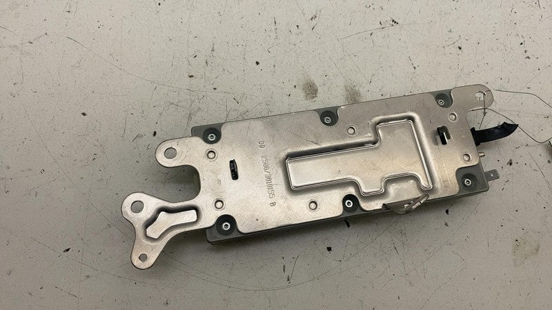 ⭕ 17-23 Model 3 M3 Harman Becker HBZ502 Radio FM/HD Receiver Module 10