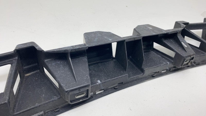 A 166 885 41 65 2016-2019 Mercedes-Benz GLE350 Rear Bumper Center Mount Bracket Support Assembly