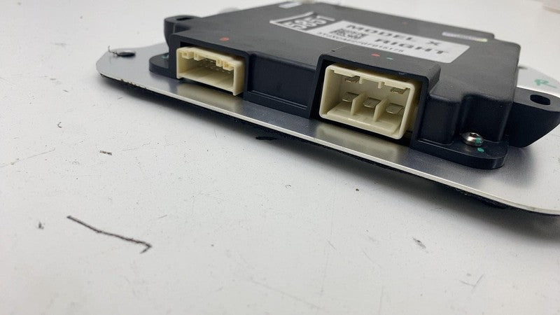 ⭕ 2016-2020 Tesla Model X Front Right Side Door Control Module RH 1050