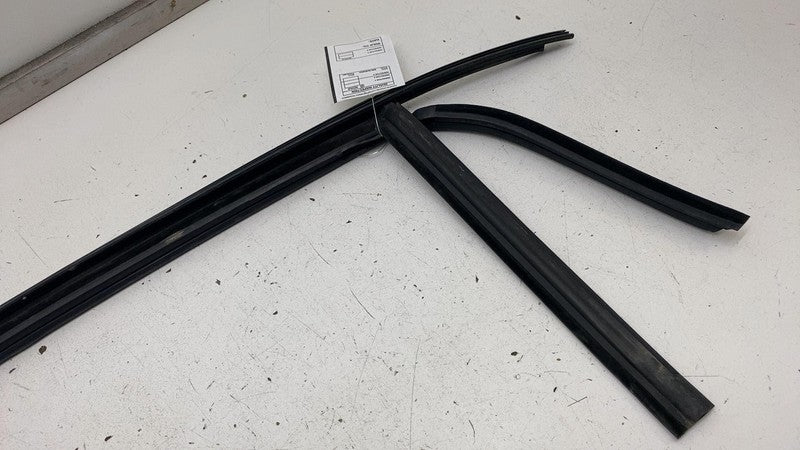 148404100D ⭕ 2016-2024 Tesla Model X Rear Driver Side Door Window Seal Left LH 1484041-00-D