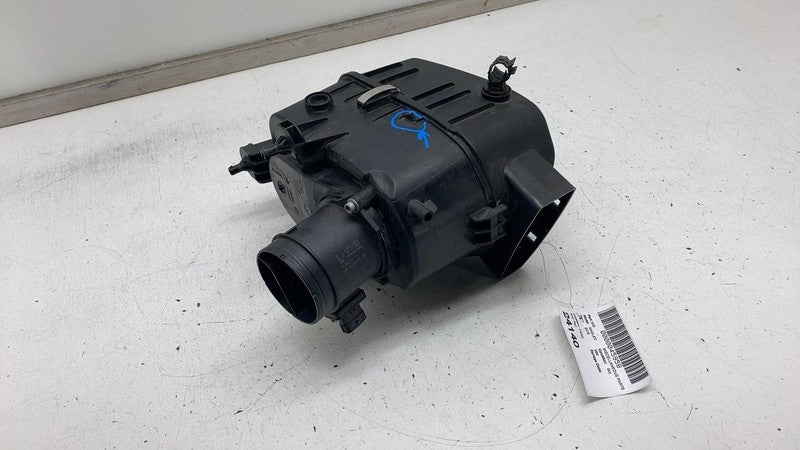 ⭕ 2017-2022 Maserati Levante Left Engine Air Filter Box Housing Assy 6