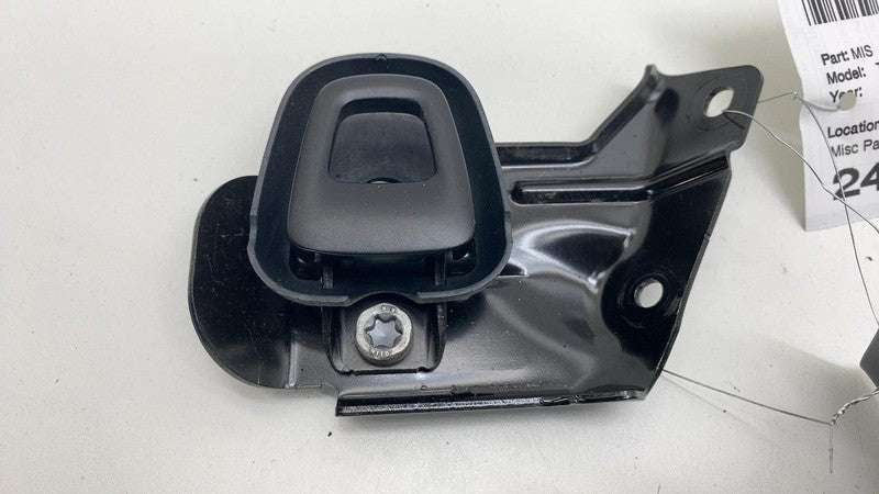 106001200D 2016-2020 Tesla Model X Rear Interior Trim Trunk Liftgate Tie Down Bracket 2 Set