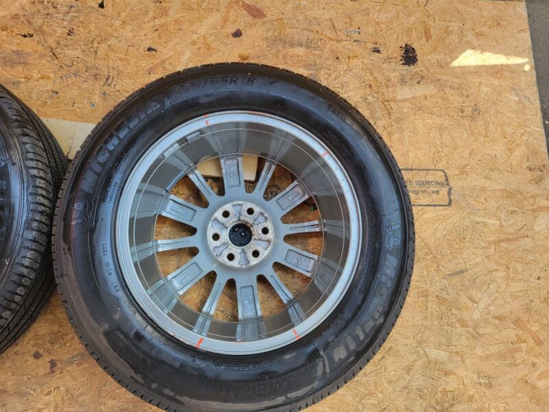 2310 1924 2017-2019 Cadillac XT5 Wheel Rim 18" inch 18x8J with Michelin Tire 235/65R18 x2