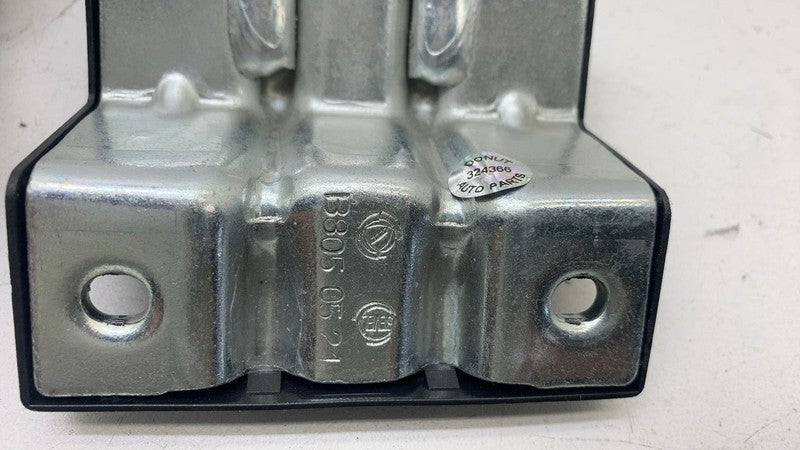 B8050521 ⭕ 2021 Ram ProMaster 2500 Rear Passenger Side Sliding Door Latch Striker Right