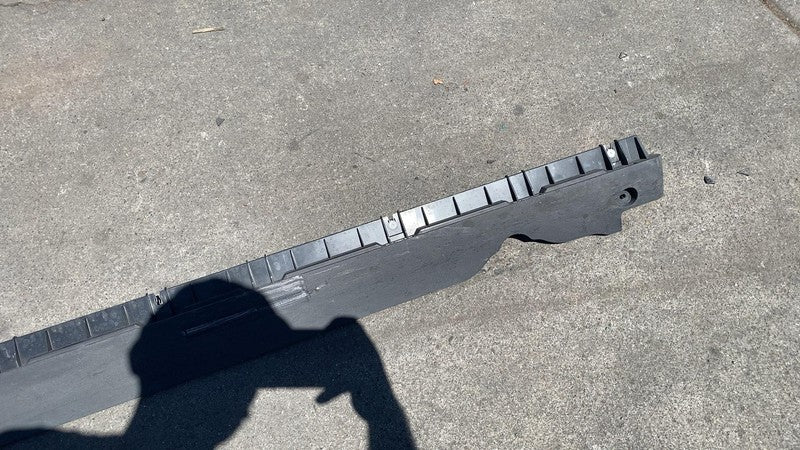 ⭕ 2020-2023 Tesla Model Y Right Skirt Rocker Molding Panel Carrier Bra