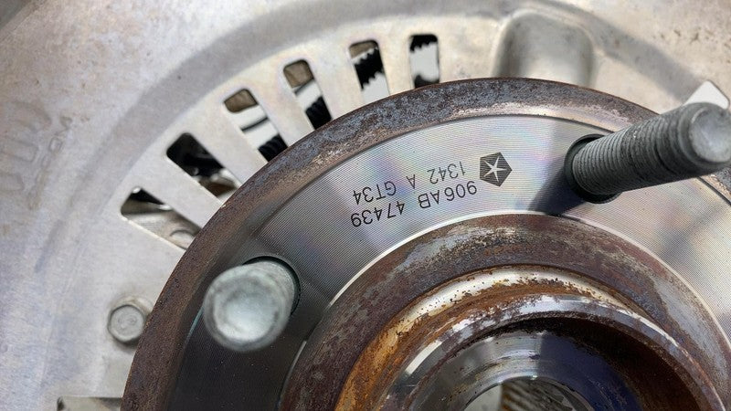 68189019AE ⭕ 2017-2024 Chrysler Pacifica Front Spindle Knuckle Assembly Left FWD 68189019AE