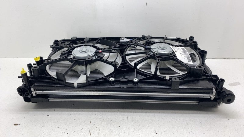 ⭕2023 2024 Toyota Prius Front Main Radiator Condenser Cooling Fan Moto