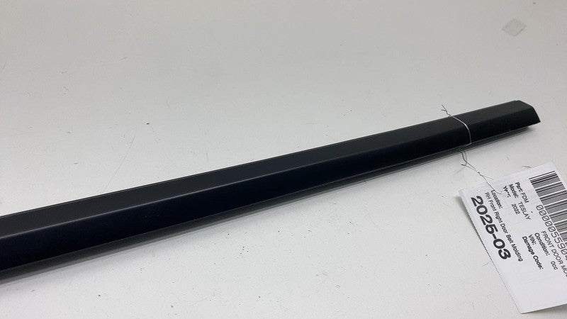 149571200C ⭕ 20-24 Tesla Model Y Rear Left Door Window Outer Belt Seal Molding 1495712-00-C