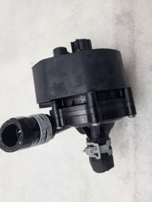 ⭕ 16-20 Model S X Cooling System Auxiliary Water Coolant Pump FWD 1037327-00-G