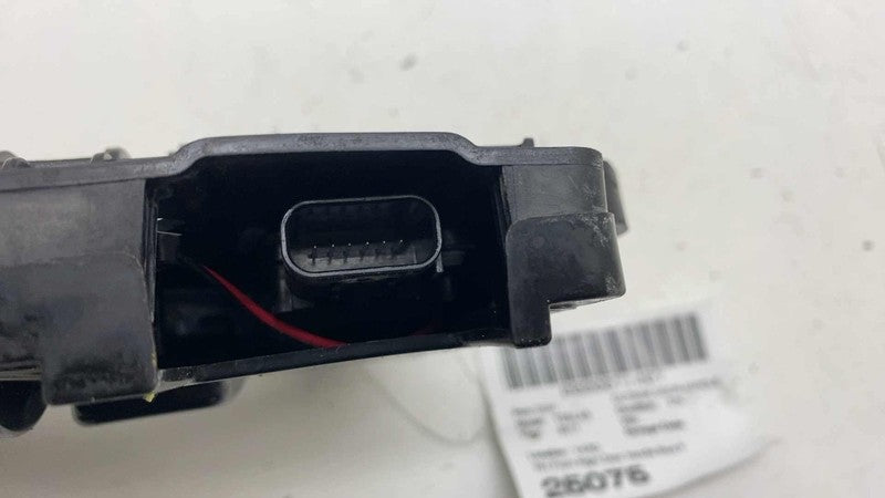 ⭕ 16-17 Model S Front Passenger Side Exterior Door Handle Outer Right 