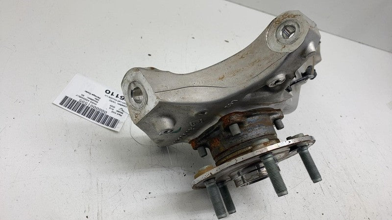 PT01271576-C ⭕ 2025 Rivian R1S Front Driver Side Spindle Knuckle & Hub Left LH PT01271576-C