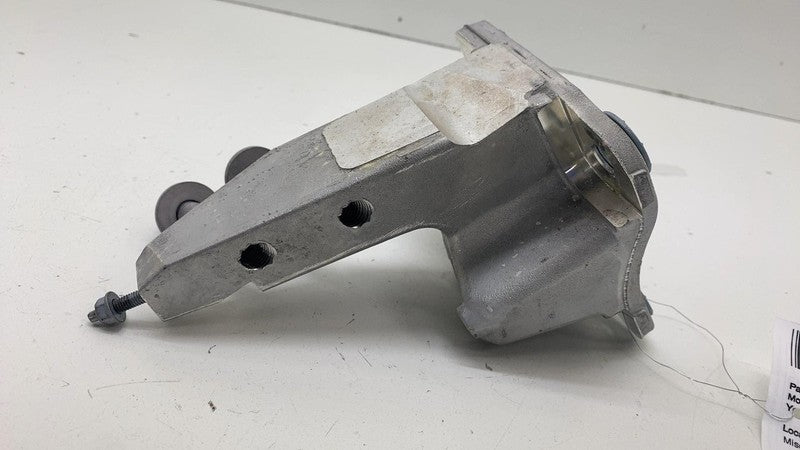 68477352AA ⭕ 2025 Ram 1500 Front Left Lower Engine Motor Mount Support Bracket 68477352AA