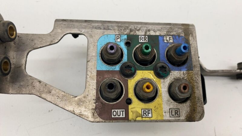 6006407 00 A 2012-2015 Tesla Model S Air Suspension Solenoid Compressor Pump Module Valve OEM