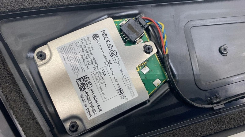 1100441-00-E ⭕17-23 Model 3 Right B-Pillar Applique Glass Trim Molding w/ Camera 1100441-00-E