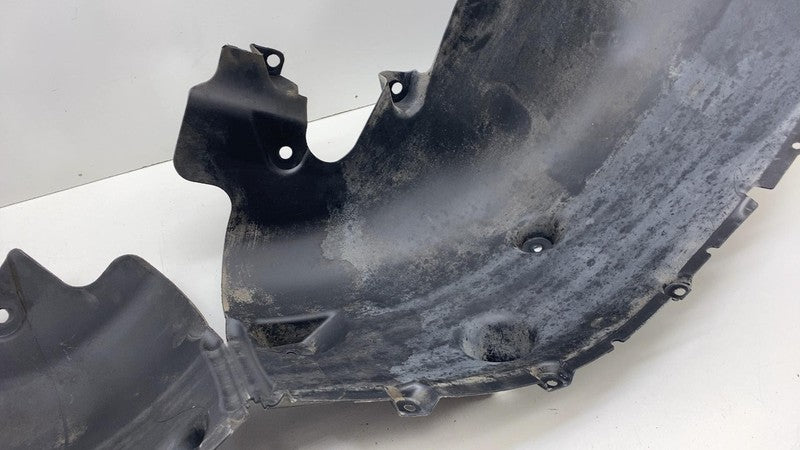 ⭕ 2022-2024 Rivian R1T Rear Right Wheel Fender Splash Guard Shield PT0
