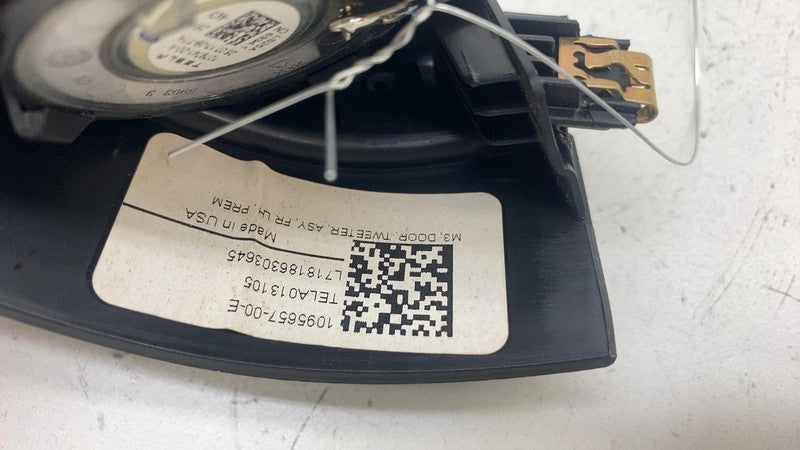 ⭕ 2017-2023 Tesla Model 3 Front Audio Tweeter & Speaker Cover Left 109