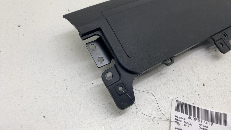 108335000E ⭕ 2017-2023 Tesla Model 3 Right Lower Knee Safety Airbag Module OEM 1077826-00-D