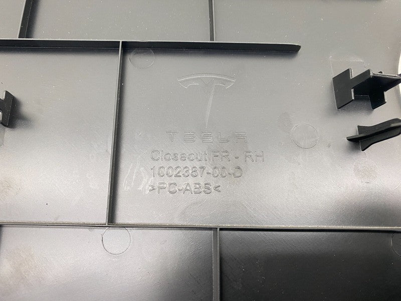 100238700D ⭕ 12-15 Tesla Model S Front Right Scuff Trim Closeout Cover Panel 1002387-00-D