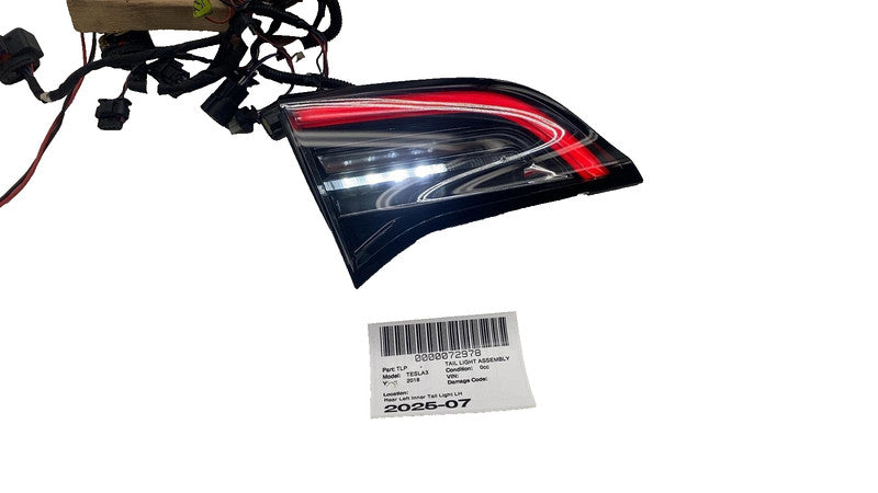 107740100E ⭕ 2017-2023 Model 3 Rear Left Inner Taillight LED Tail Lamp 3-Pin 1077401-00-E