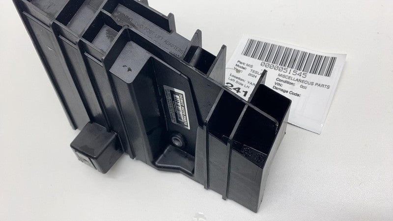 2024 Tesla Cybertruck Front Driver Side Rocker Step Trim Panel Bracket