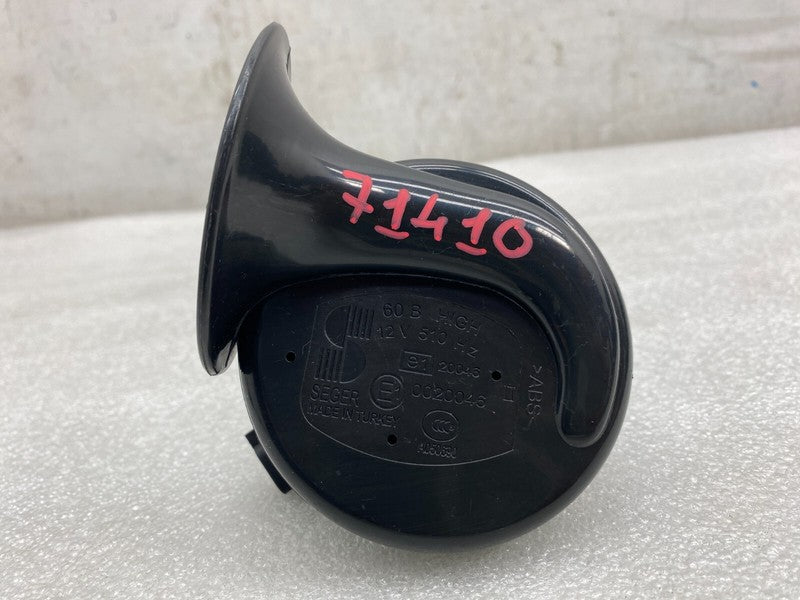 E1 0020046 ⭕ 2012-2020 Tesla Model S MS Seger High Pitch Tone Horn 12V 510 Hertz w/ Bracket