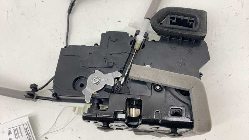 ⭕21-23 Volkswagen ID.4 Rear Passenger Right Door Lock Latch Actuator 4