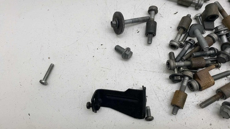 ⭕ 2014-2017 Land Rover Range Rover Sport Engine Motor Bolts Only