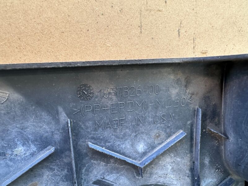 105732600C ⭕ 16-20 Model S Rear Bumper Splash Aero Shield Under Body Diffuser 1057326-00-C