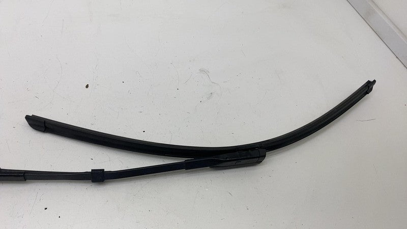 ⭕2020-2023 Tesla Model Y Front Driver Side Windshield Wiper Arm w/ Bla
