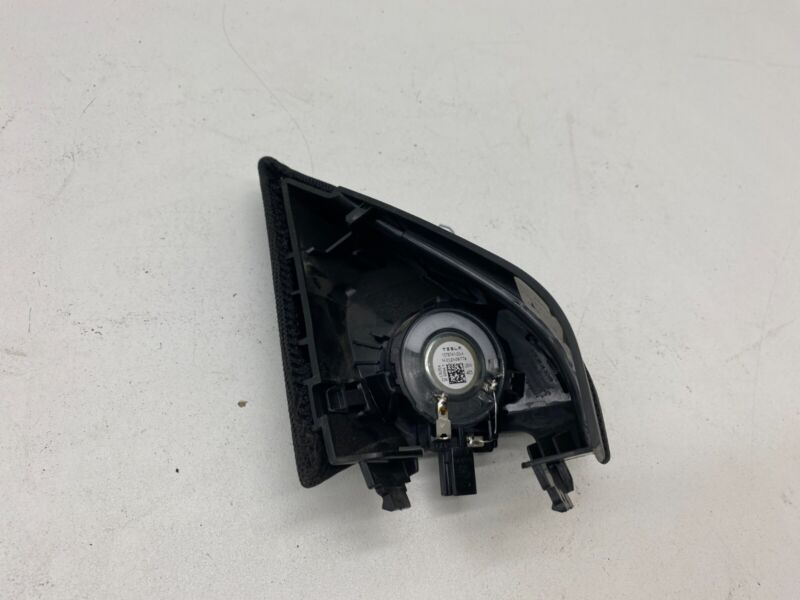 1079741-00-A ⭕ 2017-2023 Tesla Model 3 Front Audio Tweeter & Speaker Cover Right 1498205-00-B