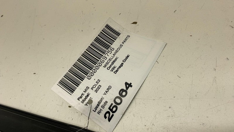 31108993 ⭕ 21-23 Polestar 2 Front Passenger Side Door Window Belt Molding Right 31108993