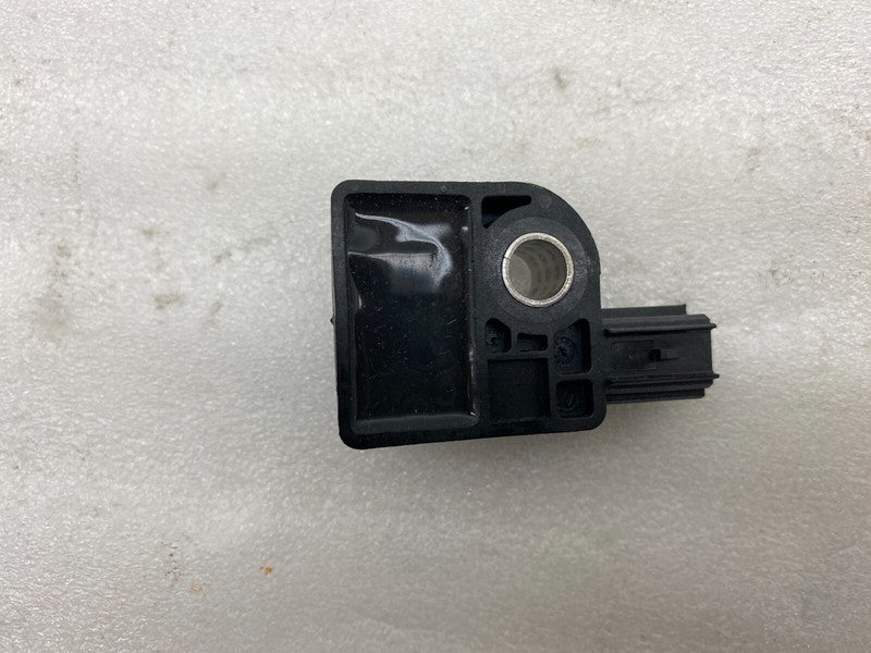 1009017 00 A ⭕ 2012-2015 Tesla Model S C-Pillar Acceleration Impact Sensor (x4) 1009017-00-A