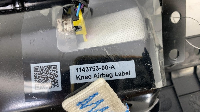 1077826-00-D ⭕ 2017-2023 Tesla Model 3 Y Right Lower Knee Safety Airbag Module 1077826-00-D