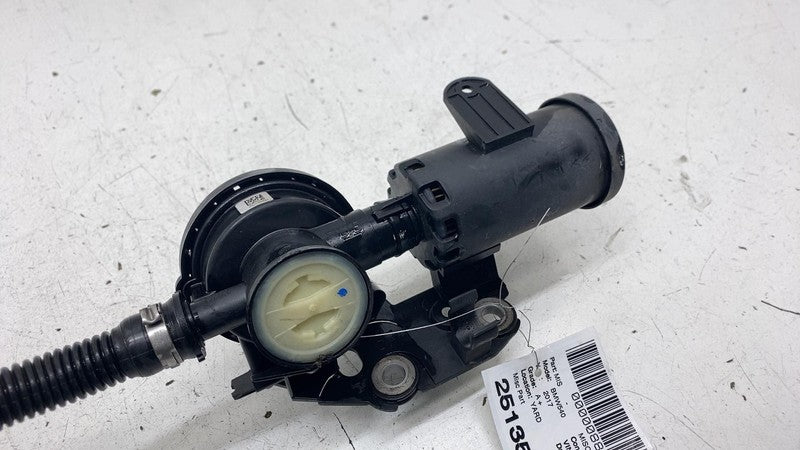 ⭕ 17-23 BMW 540i Vapor Canister Filter & Detection Pump & Hose Tube 74