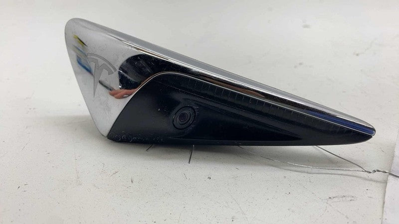 1125106-77-C ⭕ 2017-2023 Model 3 Front Left Repeater Turn Signal Fender Camera 1125106-77-C