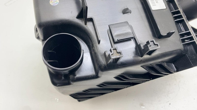 8603090 ⭕ 14-21 BMW i3 I01 Engine Air Cleaner Intake Filter Housing Box & Hose 8603090