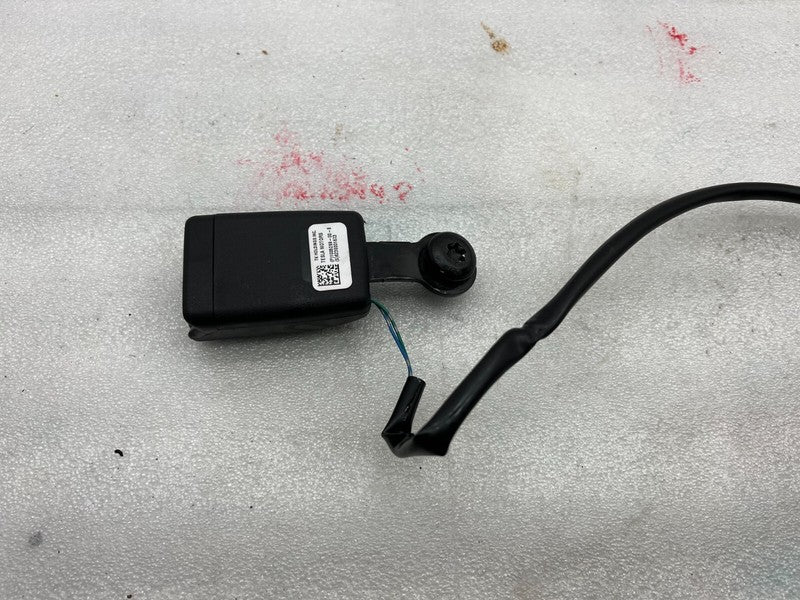 ⭕ 12-20 Tesla Model S Rear 2nd Row Left or Right Seat Belt Buckle 1005