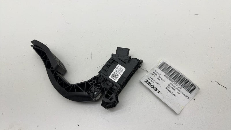 8W1 723 523 ⭕ 2018-2024 Porsche Cayenne Gas Throttle Accelerator Pedal Assembly 8W1723523