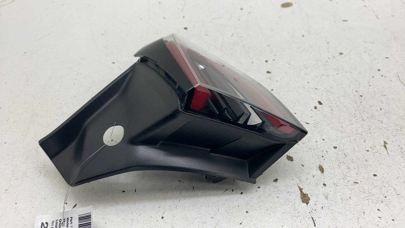 ⭕17-22 Tesla Model 3 Rear Right Outer Exterior Taillight Tail Lamp 3-P