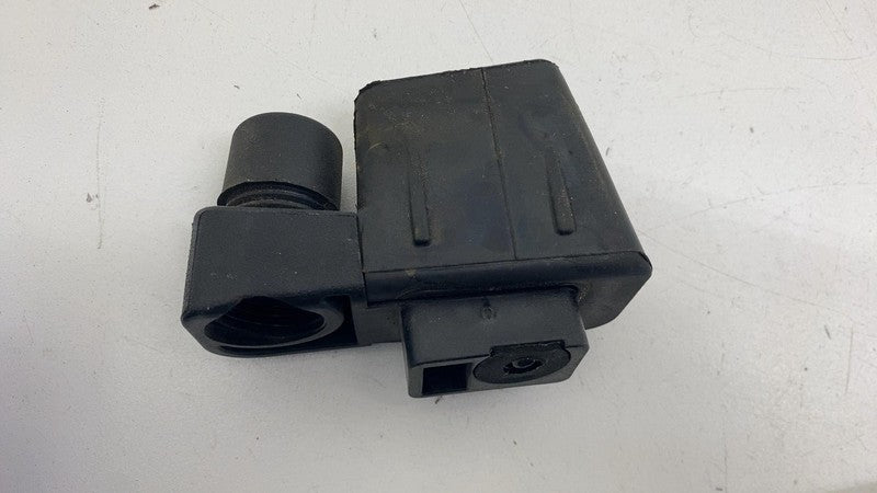 ⭕ 2025 Rivian R1S Door Jamb Switch Assembly